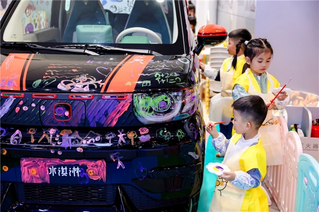 赛道灵魂注入城市精灵 冰淇淋潮酷风格