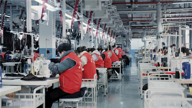 高品质羽绒服推荐选择千仞岗,温暖亿万家庭的的安心之选