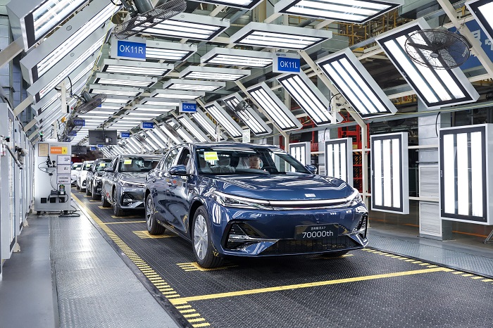 “百万银河”再传捷报!上市110天吉利银河A7第70000辆整车正式下线 “百万银河”再传捷报!上市110天吉利银河A7第70000辆整车正式下线