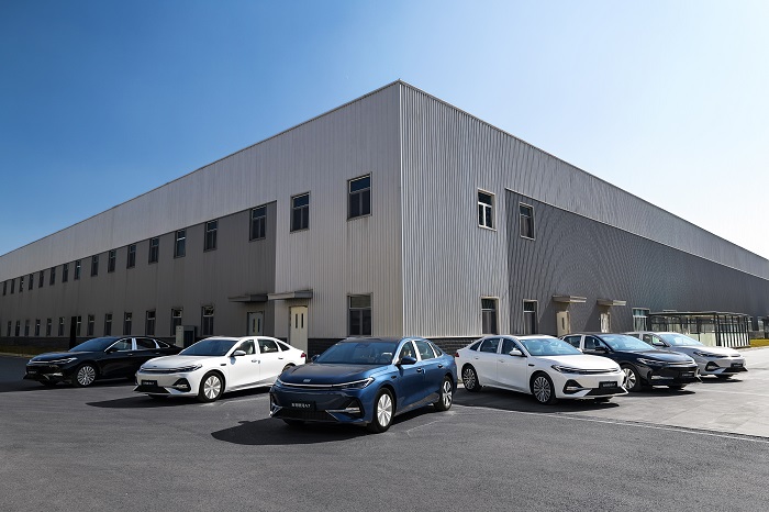 “百万银河”再传捷报!上市110天吉利银河A7第70000辆整车正式下线 “百万银河”再传捷报!上市110天吉利银河A7第70000辆整车正式下线