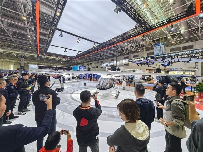 万丰Volocopter取得中国民航局特许飞行证   重塑城市空中出行新生态