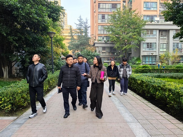 参访团莅临仁合社区和润国际小区 针对信托制物业小区治理模式进行考察交流