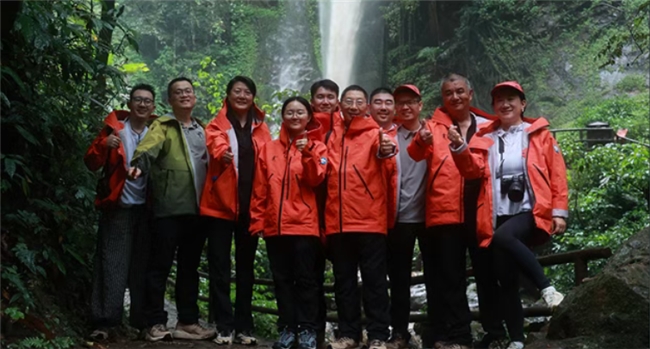 硬核防护加持!中乔体育御山甲系列护航高黎贡山探索之旅