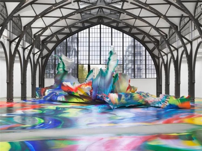 喷枪之下的色彩狂想,卡塔琳娜・格罗斯的多感官艺术