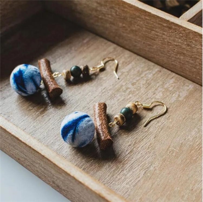 时尚轮回!千年扎染承包当代审美