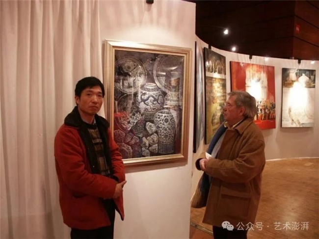 自行车后座的回丝废料,被他做成了堪比油画的艺术