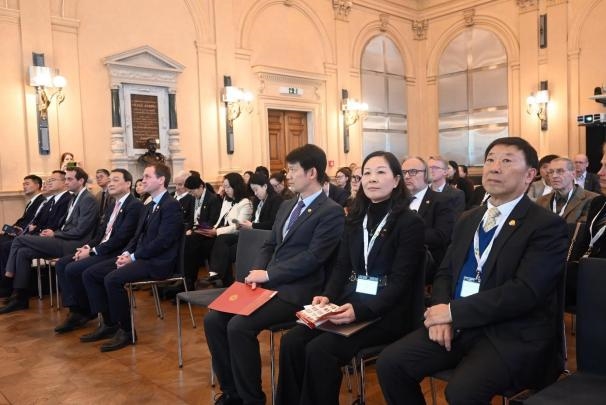 格拉茨大学孔子学院成功举办第七届“一带一路”中国论 坛暨第二届全球青年领袖论坛