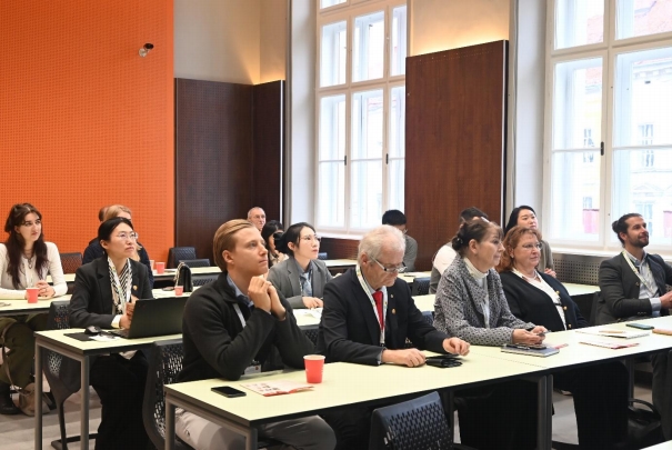 格拉茨大学孔子学院成功举办第七届“一带一路”中国论 坛暨第二届全球青年领袖论坛