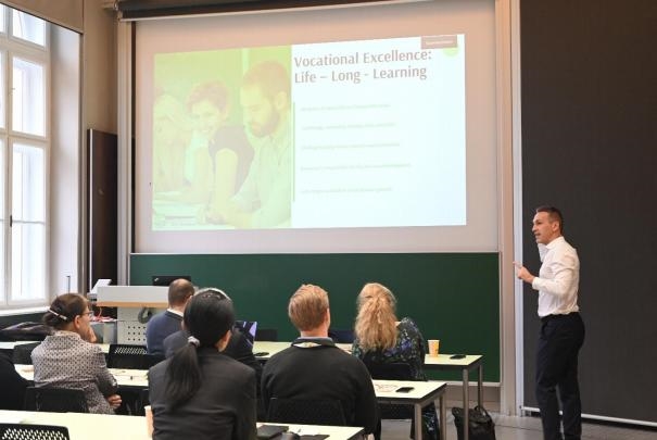 格拉茨大学孔子学院成功举办第七届“一带一路”中国论 坛暨第二届全球青年领袖论坛