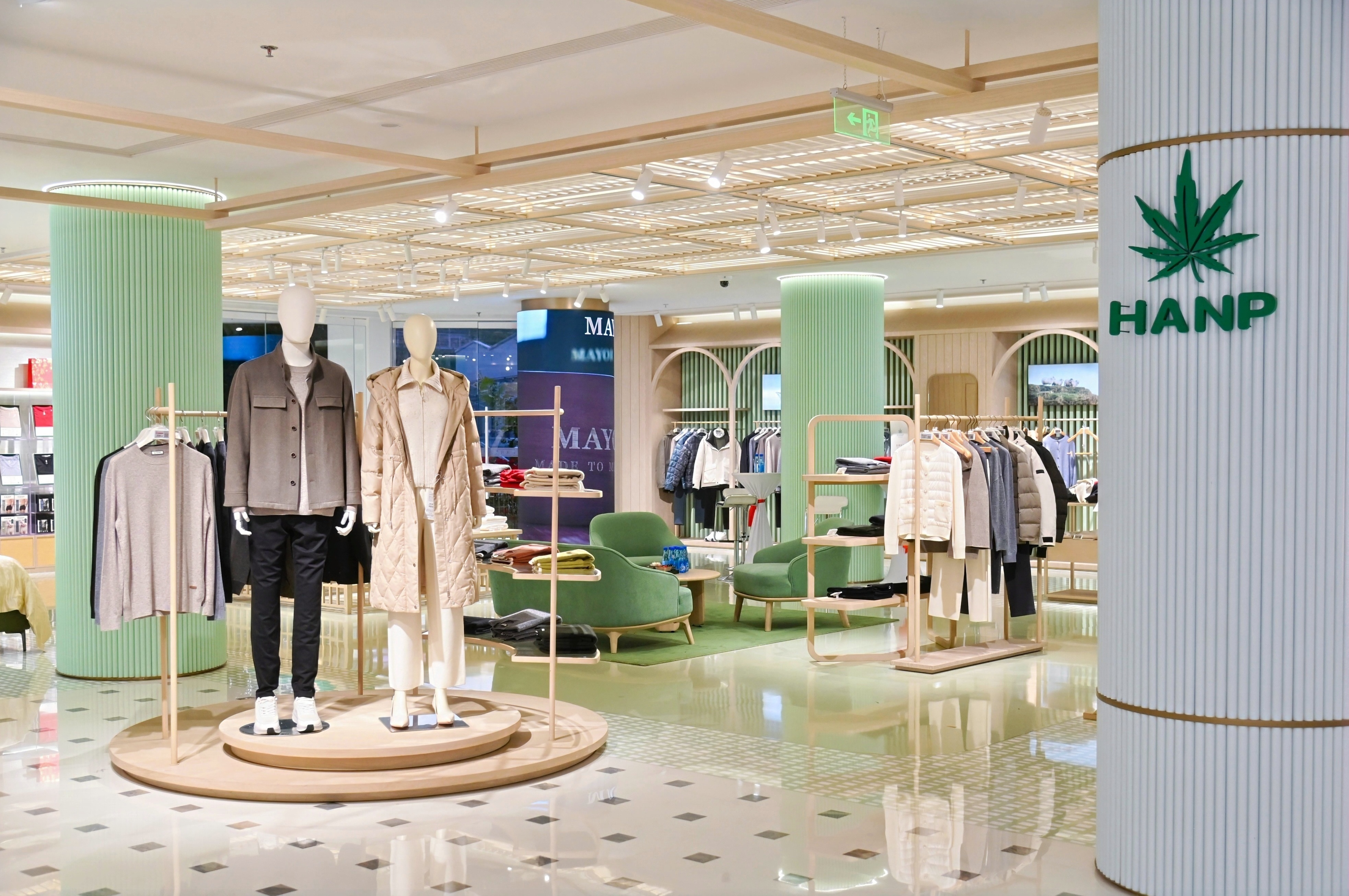 联名黄鹤楼，时尚与文化融合新生！雅戈尔武汉商务会馆盛大开业