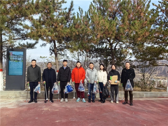 市场营销中心在延安开展“缅怀革命先烈 践行绿色使命”志愿活动