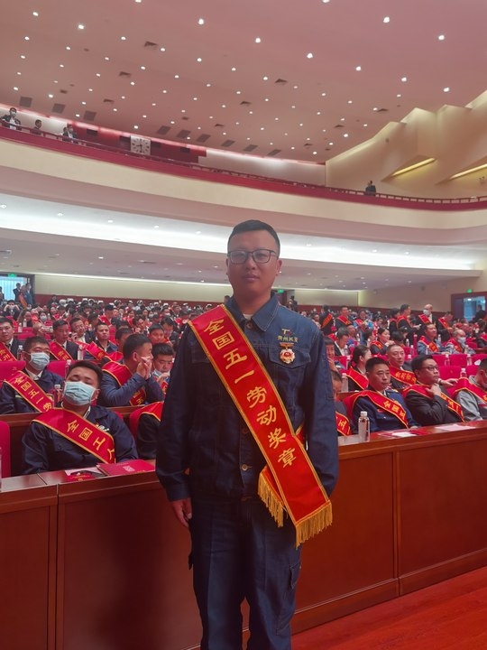 异乡人的安心处——全国五一劳动奖章获得者郭利伟的14年其亚时光