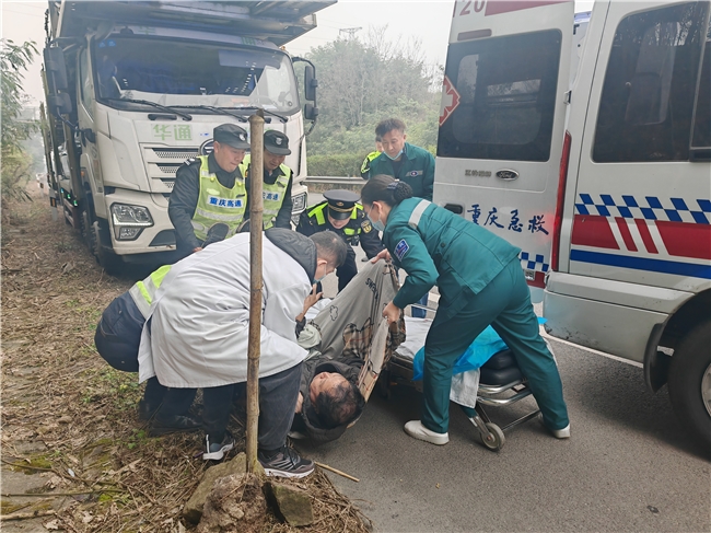 多方联动与时间赛跑 G5515高速上演  生命救援接力