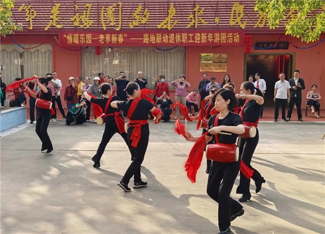 路地同心暖银龄 新春聚力谱新篇