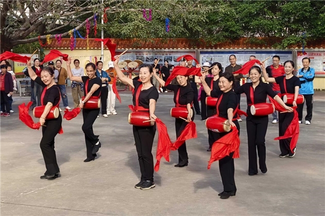 路地同心暖银龄 新春聚力谱新篇