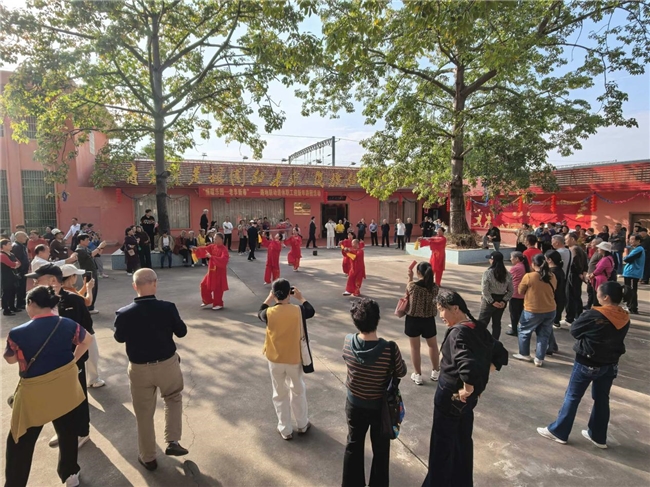 路地同心暖银龄 新春聚力谱新篇