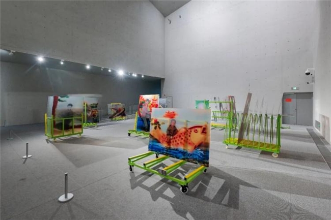 反反噬！艺术在景观与科技夹缝中的自我觉醒