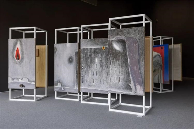 反反噬！艺术在景观与科技夹缝中的自我觉醒