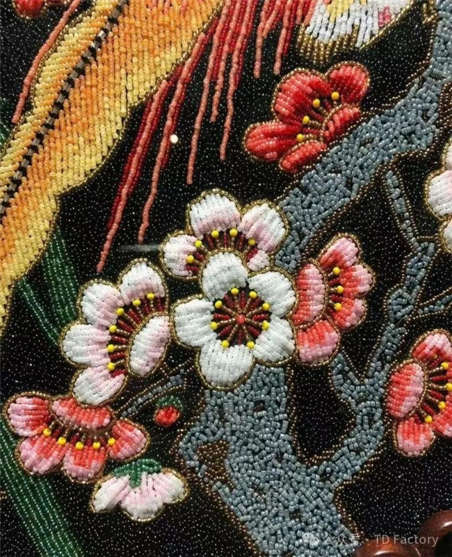 以珠为墨，以线为笔！潮州珠绣的匠心密码与当代突围