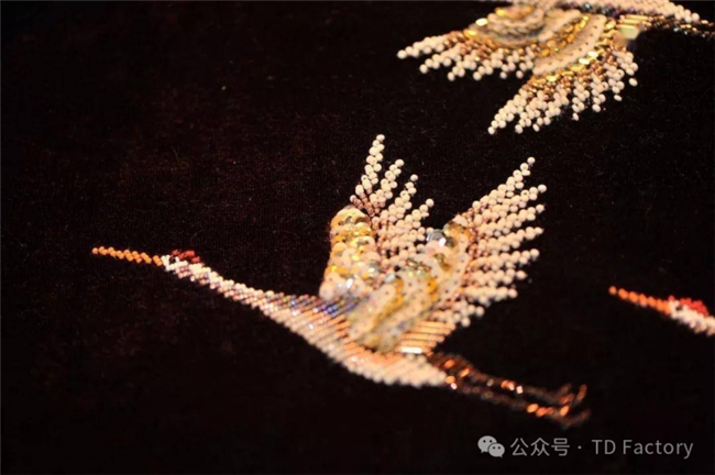 以珠为墨，以线为笔！潮州珠绣的匠心密码与当代突围