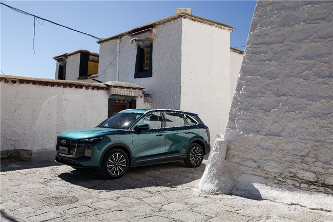 硬核全能+电感体验，第五代瑞虎8轻松搞定家庭出行