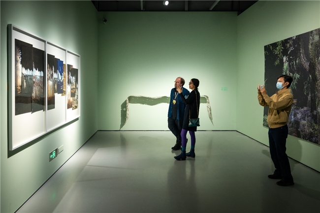 “广州影像三年展 2025”启幕:以“感知生态学”重构数字时代的视觉对话