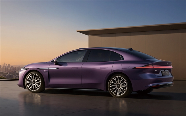 广汽底蕴&amp;华为乾崑，昊铂A800智慧旗舰轿车，盲订已开启