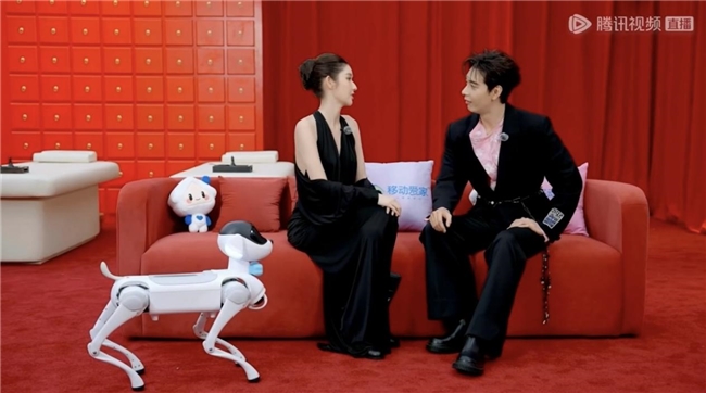 中国移动灵犀机器狗刷屏星光大赏，亲情网获艺人称赞