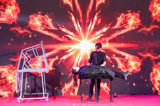 非遗花灯、喷空剧场……郑州这场跨年盛宴等你来！