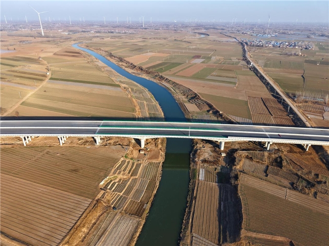 安罗高速豫冀省界至原阳段建成通车