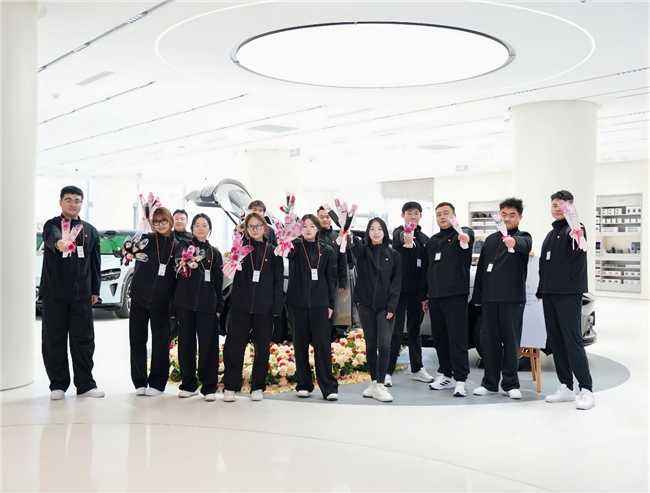 小米之家北京市通州区湾里·王府井WELLTOWN汽车体验店  盛大开业