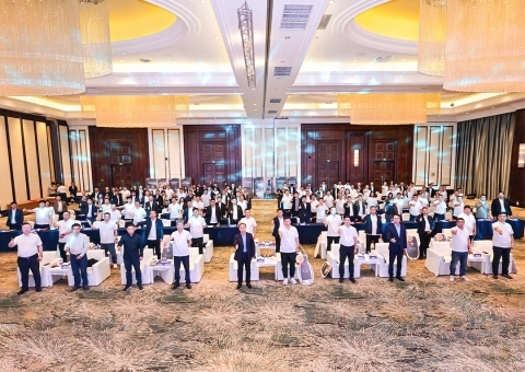 ���Ź�Ӯ������ǰ�У����ų���2026���Ŀͻ����¡�ؿ�Ļ