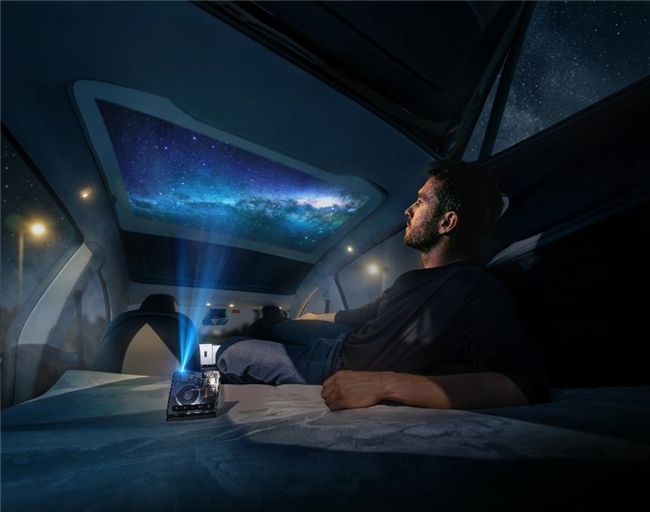 正式“上车”！ZIP三折叠投影仪在CES 2026展示移动影院新形态-视听圈