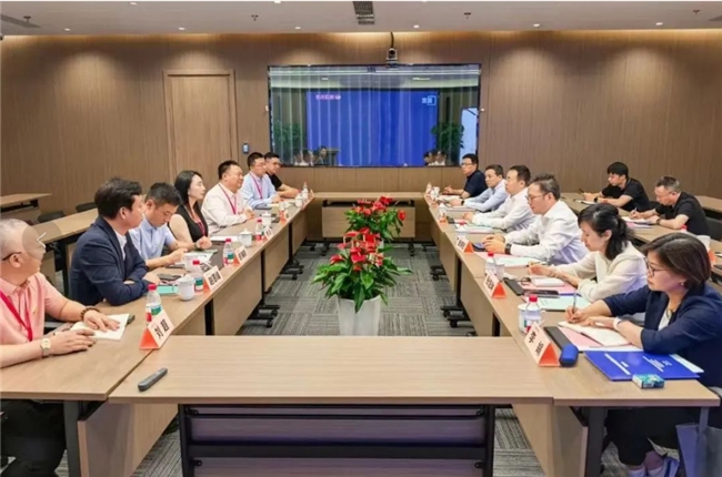 上海市委統(tǒng)戰(zhàn)部、市工商聯(lián)一行赴我店科技走訪(fǎng)調(diào)研