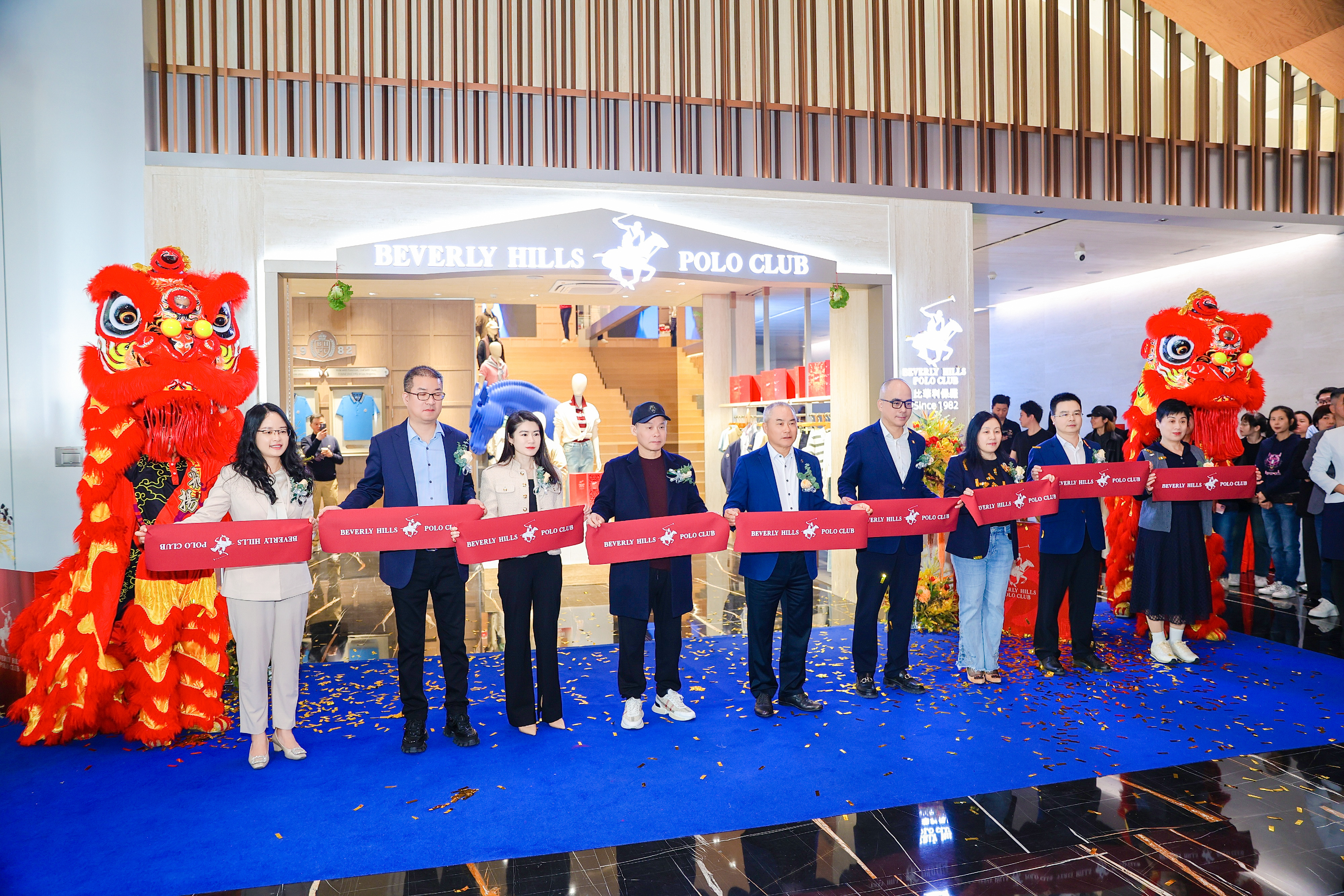 �Ȼ������޻��������콢����ҫ��Ļ ����Ʒ��ս��ת����ƪ��