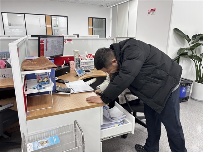 精准“体检”筑防线！绍兴银行仙居支行开展全行合规飞行检查