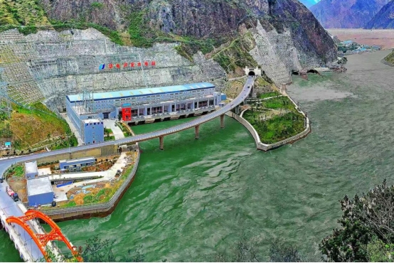 建设世界一流综合能源企业 华电国际摘“金紫荆”重磅奖项