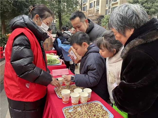 节气“活”起来 邻里“聚”起来! 青台山社区嘉年华解锁传统文化新玩法第5张-成都新闻网
