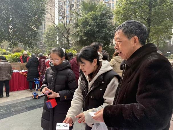 节气“活”起来 邻里“聚”起来! 青台山社区嘉年华解锁传统文化新玩法第9张-成都新闻网