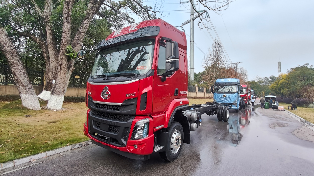 乘龙H5 290大单桥为何被称为&ldquo;四缸天花板&rdquo;