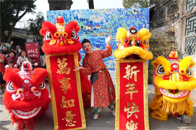 安仁古镇张灯结彩迎新春:百年公馆里体验沉浸式年味,古镇市集中邂逅热闹中国年 安仁古镇张灯结彩迎新春:百年公馆里体验沉浸式年味,古镇市集中邂逅热闹中国年