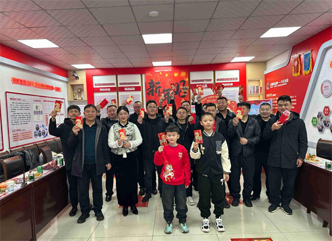 辅助运输工区：员工家属共联欢，骏马迎春庆团圆