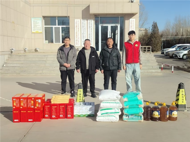 芯暖北疆寒冬 情系困难群众  ——山东大学芯心相印队巴音宝力格镇慰问行