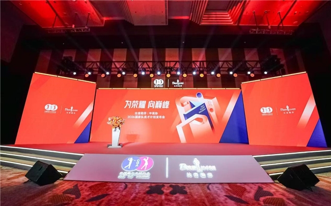 为何国家队连续13年选择它？一套高尔夫球衣里的“科技国家队”(图1)