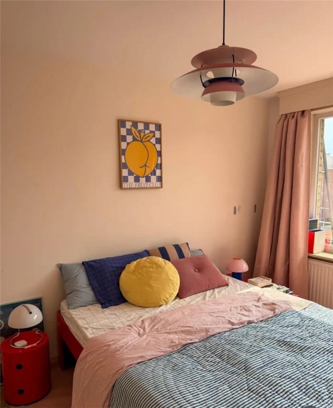 二手软装 + 色彩碰撞 芭蕾舞者的个性家居改造