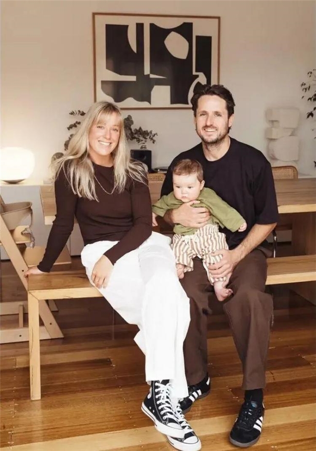 日式肌理碰撞古董收藏，50 年代风雨板房的焕新之旅