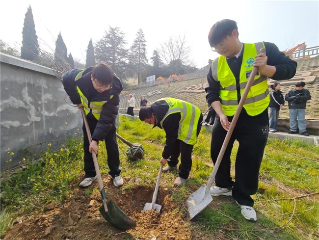 企地携手共添生态新绿