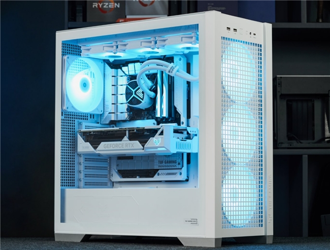 《杀戮尖塔2》热度爆棚,华硕DIY装备为奇幻冒险保驾护航