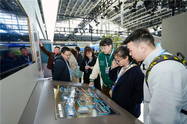 量额双第一！海尔暖通商用在热泵展发布AI新成果-家电圈官网