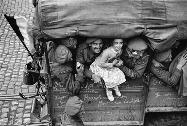 乔治・罗杰:摄影伦理的视觉重构